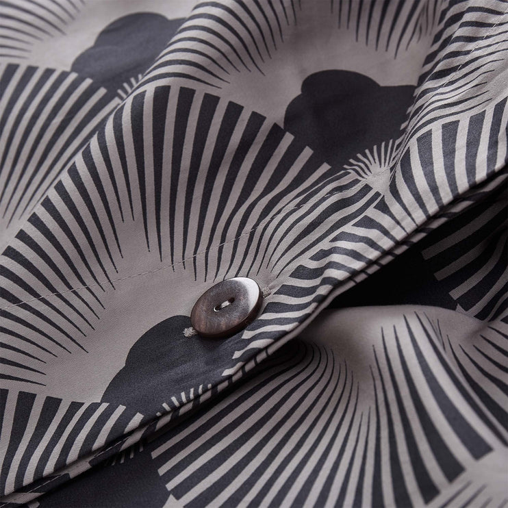 Kissenbezug Zamora, Grau & Dunkelgrau, 100% Baumwolle | URBANARA Satin-Bettwäsche