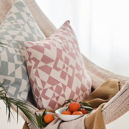 Dusty pink & Natural white Amparo Kissenhülle | Home & Living inspiration | URBANARA