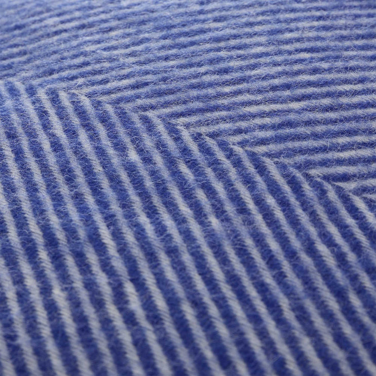 Kissenhülle Gotland, Ultramarinblau & Creme, 100% Schurwolle & 100% Leinen | URBANARA Kissenhüllen