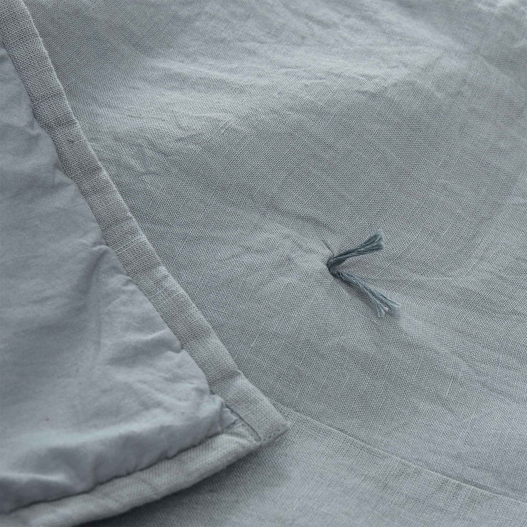 Tagesdecke Gaya, Helles Grüngrau & Grüngrau, 100% Leinen & 100% Baumwolle & 100% Polyester | URBANARA Tagesdecken & Überwürfe