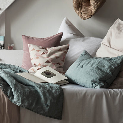 Light green grey & Green grey Gaya Kissenhülle | Home & Living inspiration | URBANARA