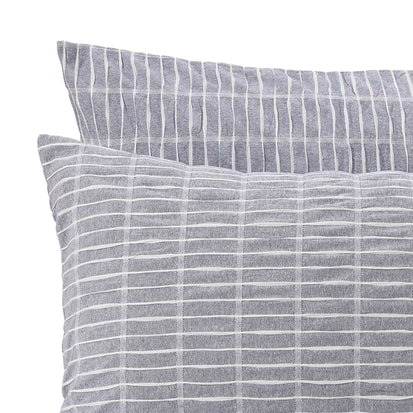 Dark blue & Natural white Bayan Kissenbezug | Home & Living inspiration | URBANARA
