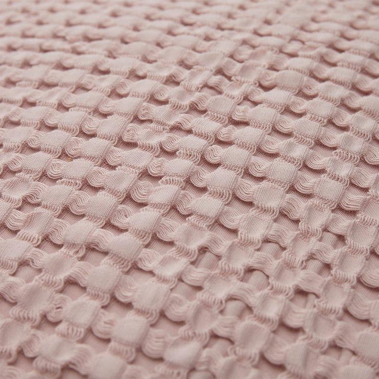 Veiros cushion cover in powder pink, 100% cotton |Find the perfect cushion covers