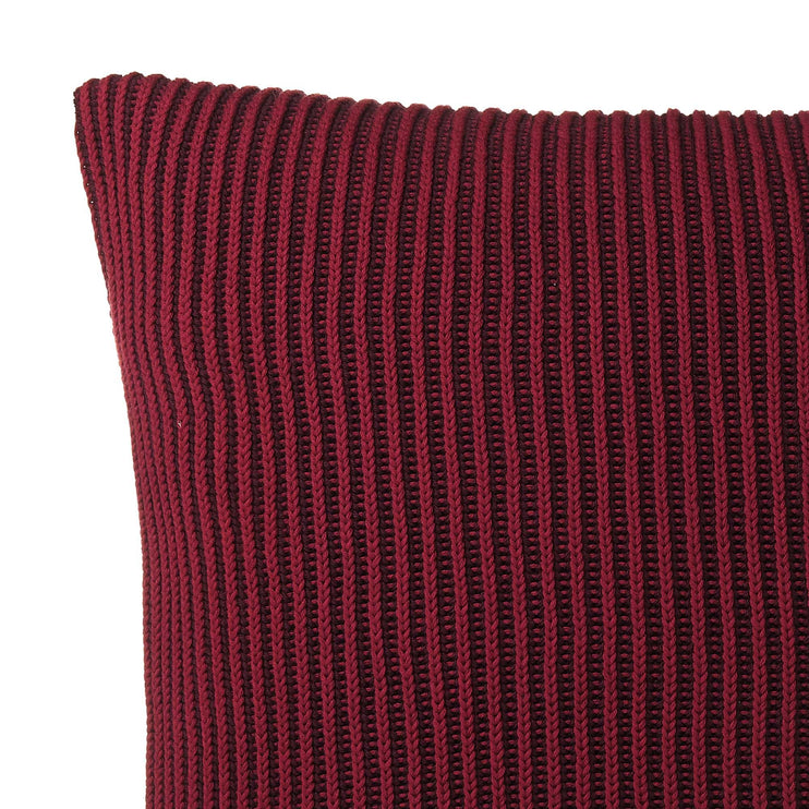 Bordeaux red & Dark red Azoia Kissenhülle | Home & Living inspiration | URBANARA