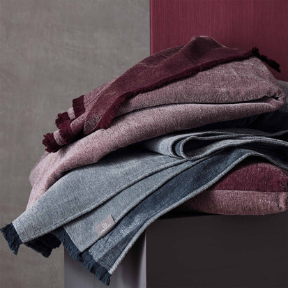 Teal & White Calcada Tagesdecke | Home & Living inspiration | URBANARA