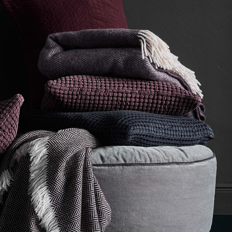 Kissen Veiros Sao in Weinrot | Schöne Ideen für Ihr Zuhause | URBANARA