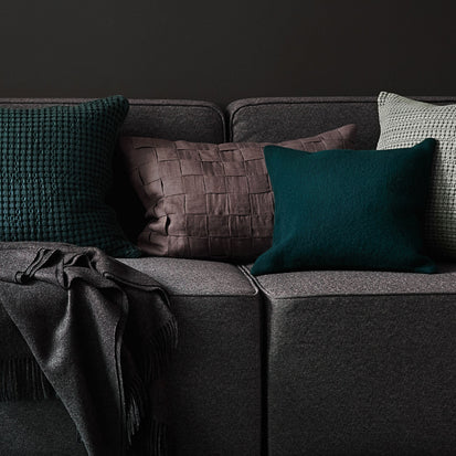 Kissen Akolein Dunkelgrau | Schöne Ideen für Ihr Zuhause | URBANARA