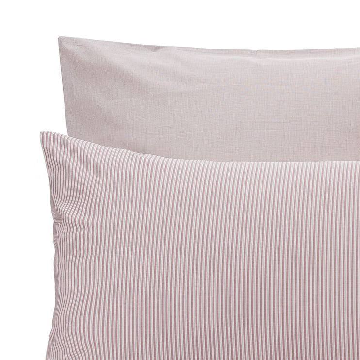 Izeda Duvet Cover in dark red & white | Home & Living inspiration | URBANARA