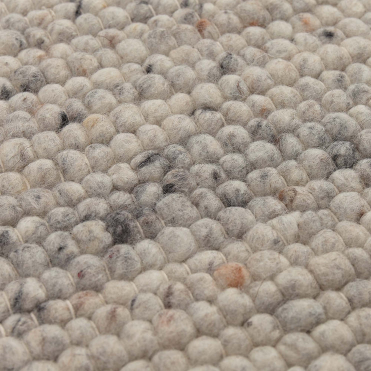 Jindas runner in silver grey, 65% wool & 35% cotton |Find the perfect runners