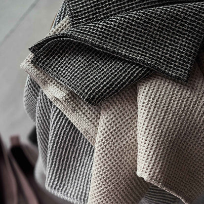 Handtuch Kotra in Moosgrün & Natur | Schöne Ideen für Ihr Zuhause | URBANARA