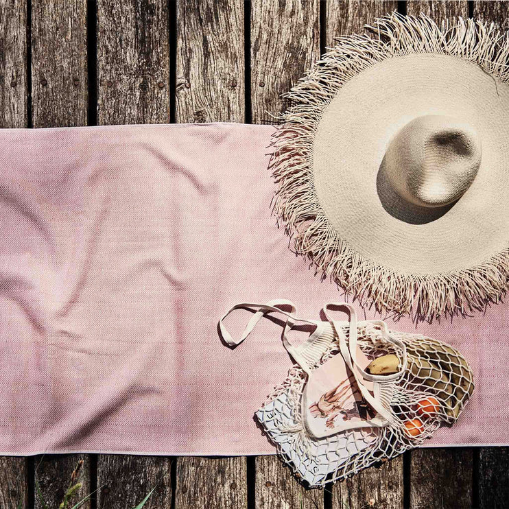 Strandtuch Ilhavo [Altrosa/Naturweiß]