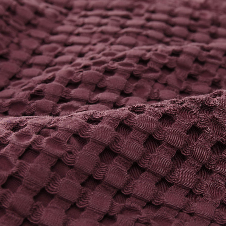 Veiros Sao bedspread, bordeaux red, 100% cotton |High quality homewares