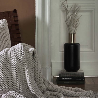Vase Dapoli in Schwarz & Messing | Schöne Ideen für Ihr Zuhause | URBANARA